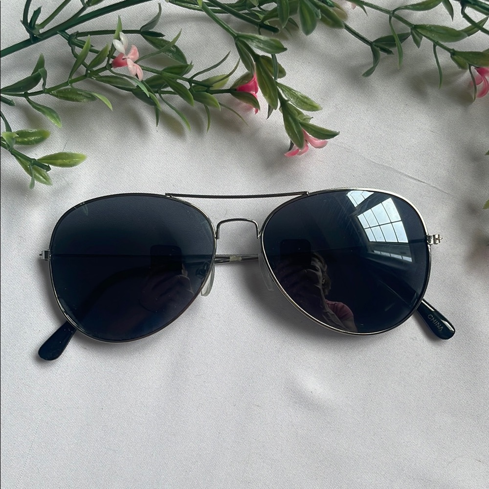 Classic Aviator Sunglasses Silver Frame
